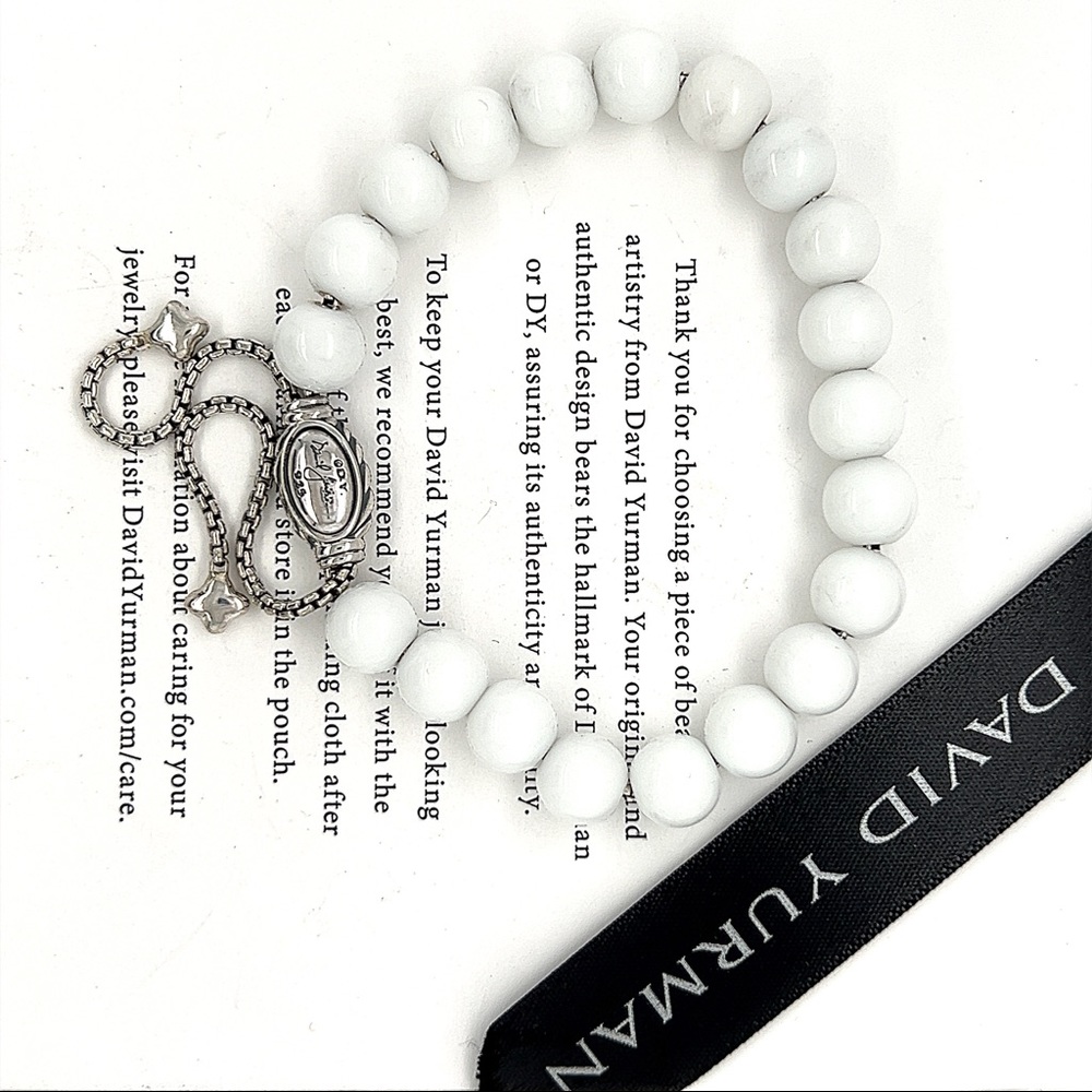 David Yurman 8 mm Spiritual Beads Bracelet
White Agate Adjustable New Woman DY